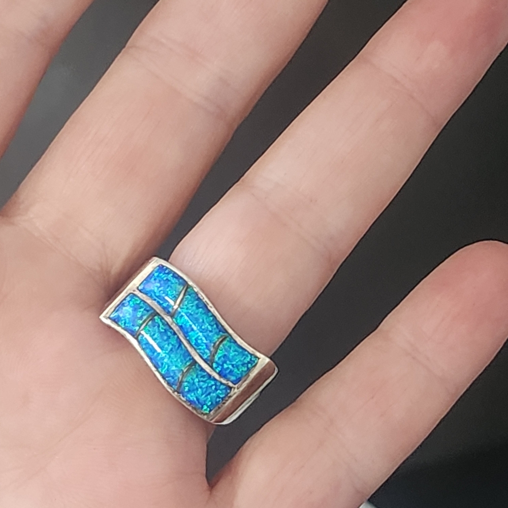 Elegant Sterling Silver and Blue Fire  Opal Ring Size 7.5 Wave Design Boho - Picture 6 of 7